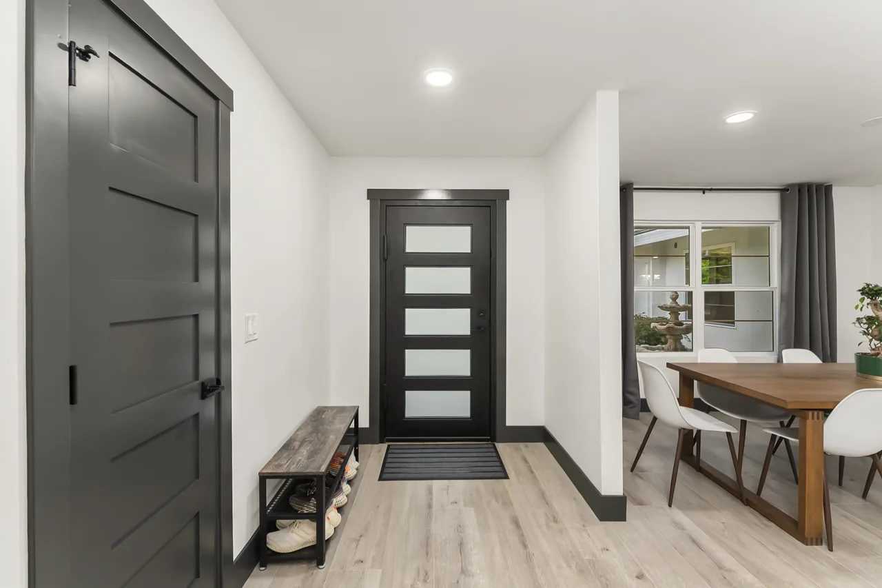 Granite Bay home grand entry